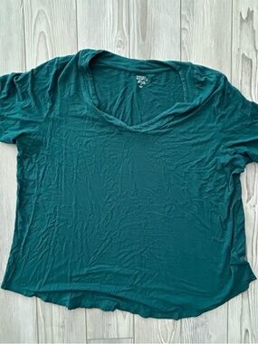 Market & Spruce Dark Green V-Neck Short Sleeve Tee